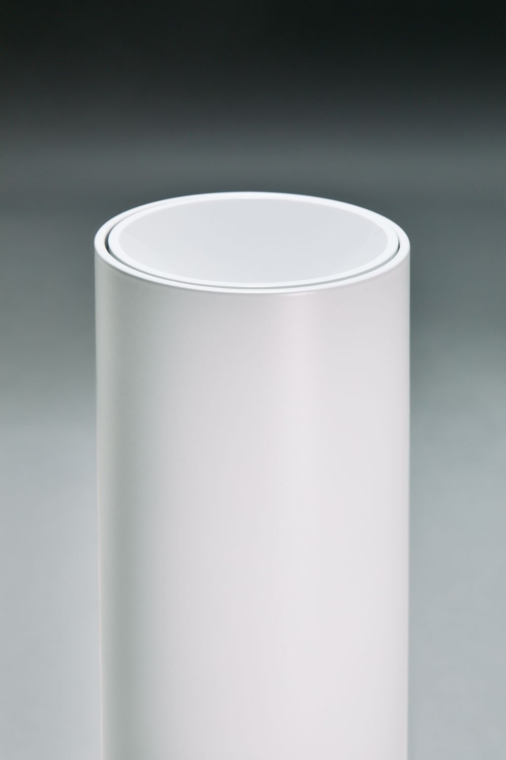 Round Ø5.7 cm surface-mounted LED ceiling light in aluminum Orelva, imagen de galeria 4