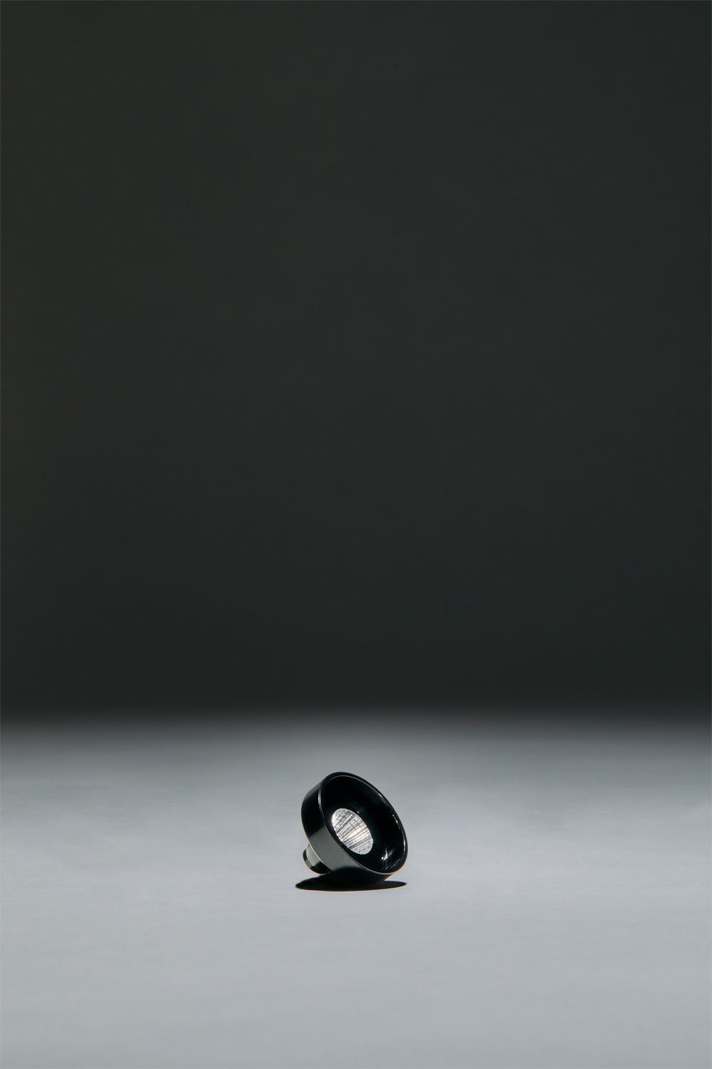 Round Ø5.7 cm surface-mounted LED ceiling light in aluminum Orelva, imagen de galeria 5