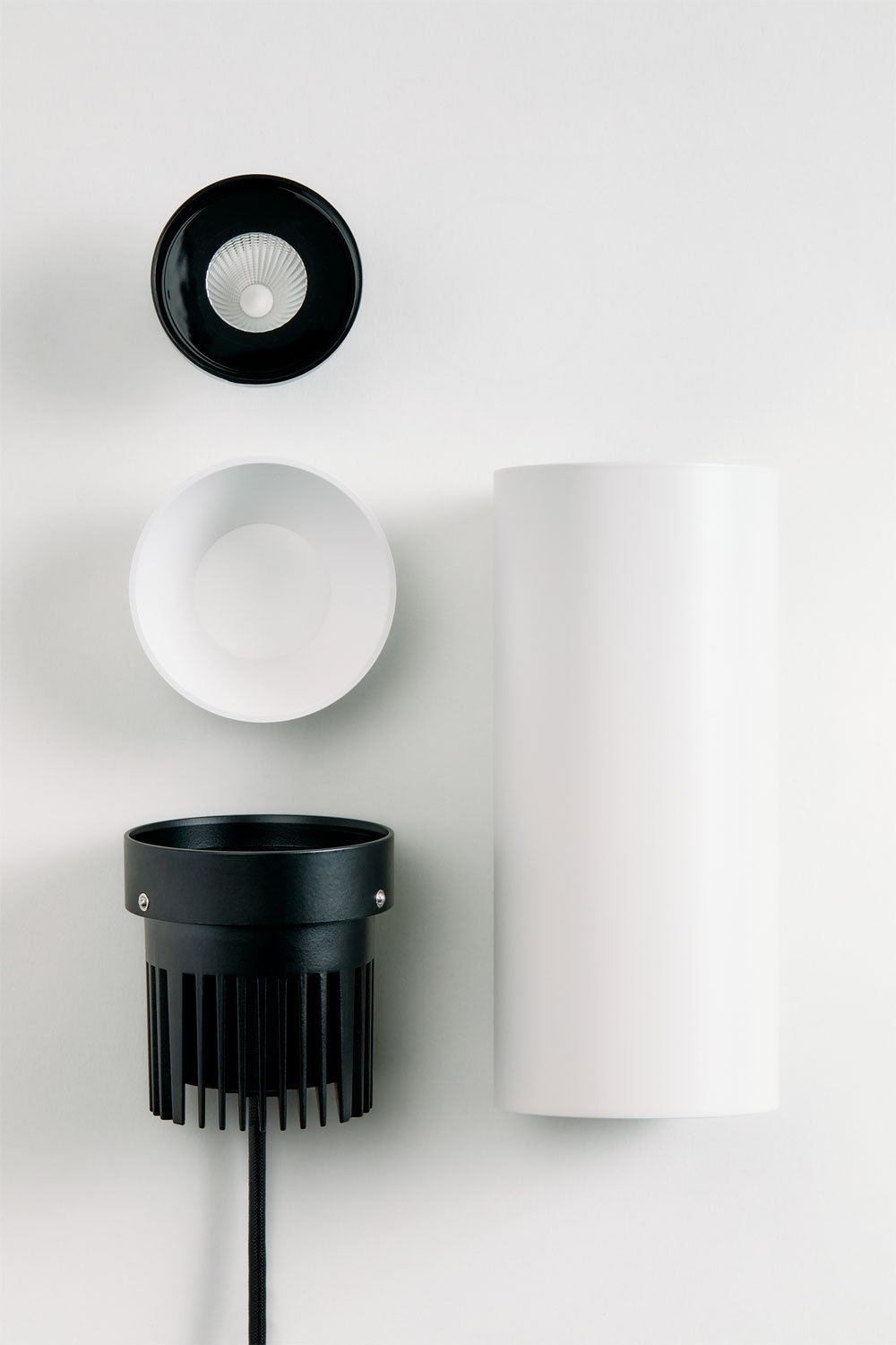 Round Ø7.2 cm surface-mounted LED ceiling light in Orelva aluminum, imagen de galeria 7