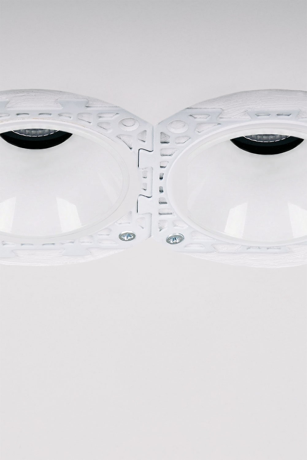 Pack of 4 round Ø5.3 cm trimless frameless recessed LED downlights for outdoor use in aluminum Orelva, imagen de galeria 7