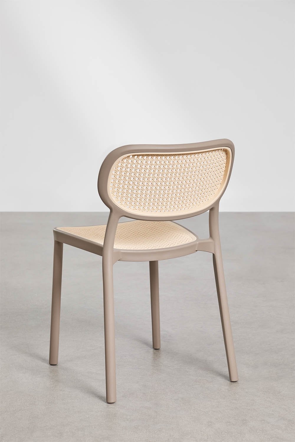 Karena extendable rectangular table set 240-300x100 cm in aluminum and 10 stackable Omara dining chairs in polypropylene, gallery image 10