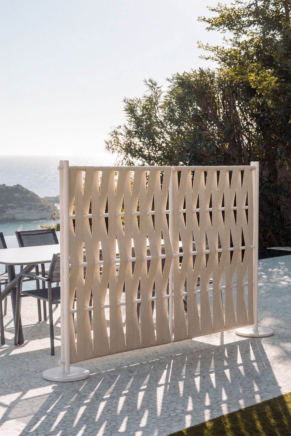 Garden screen 160x120 cm in aluminium and almond beige rope Tunas, gallery image 1