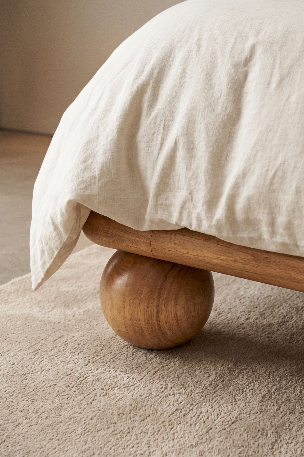 Bicheno mango wood bed, gallery image 2