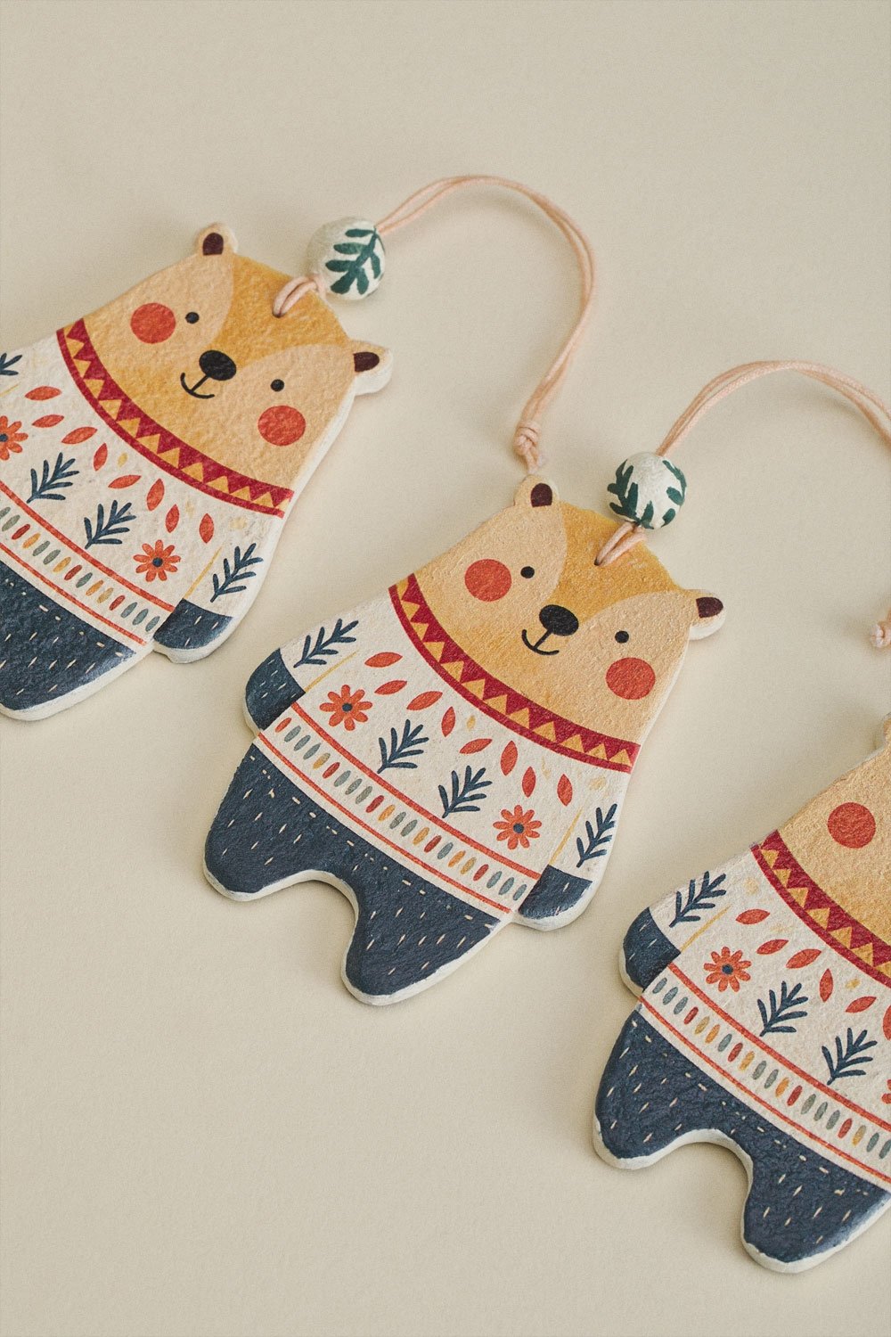 Pack of 3 Maunel papier-mâché Christmas ornaments, gallery image 4