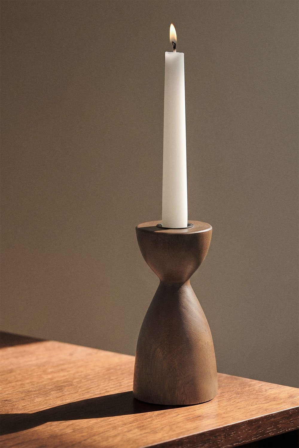 Varea mango wood candelabra, gallery image 1