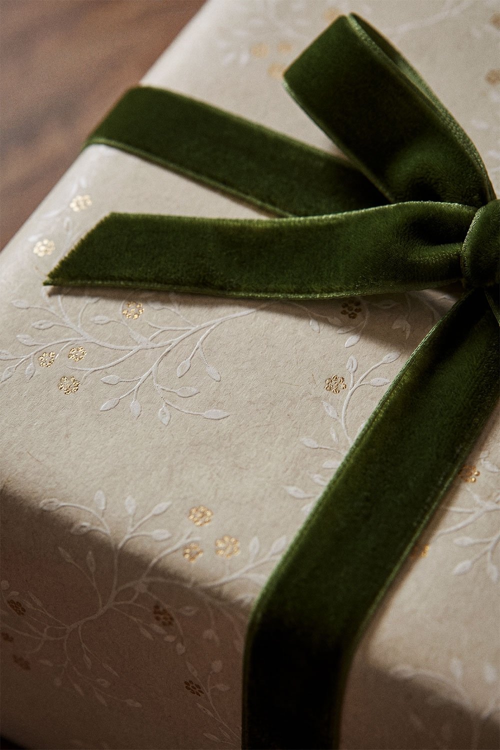 Zaurac wrapping paper, gallery image 2