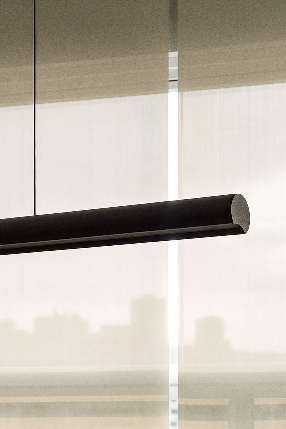 Wilen 120 cm linear LED pendant ceiling lamp in aluminum, gallery image 2