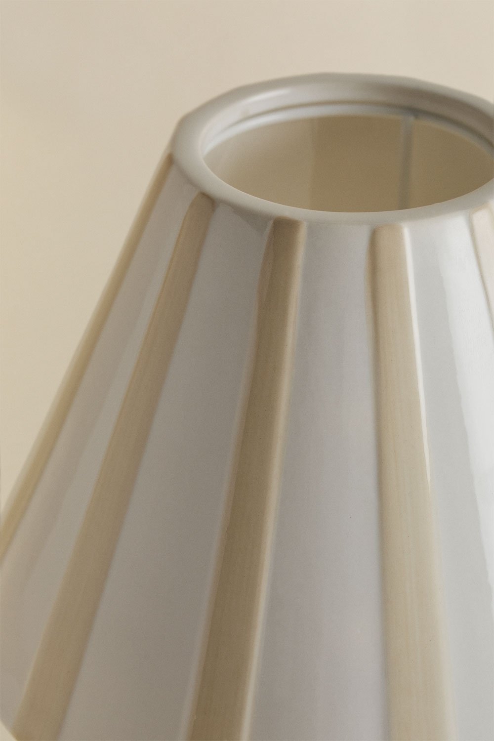 Elordi ceramic table lamp, gallery image 7