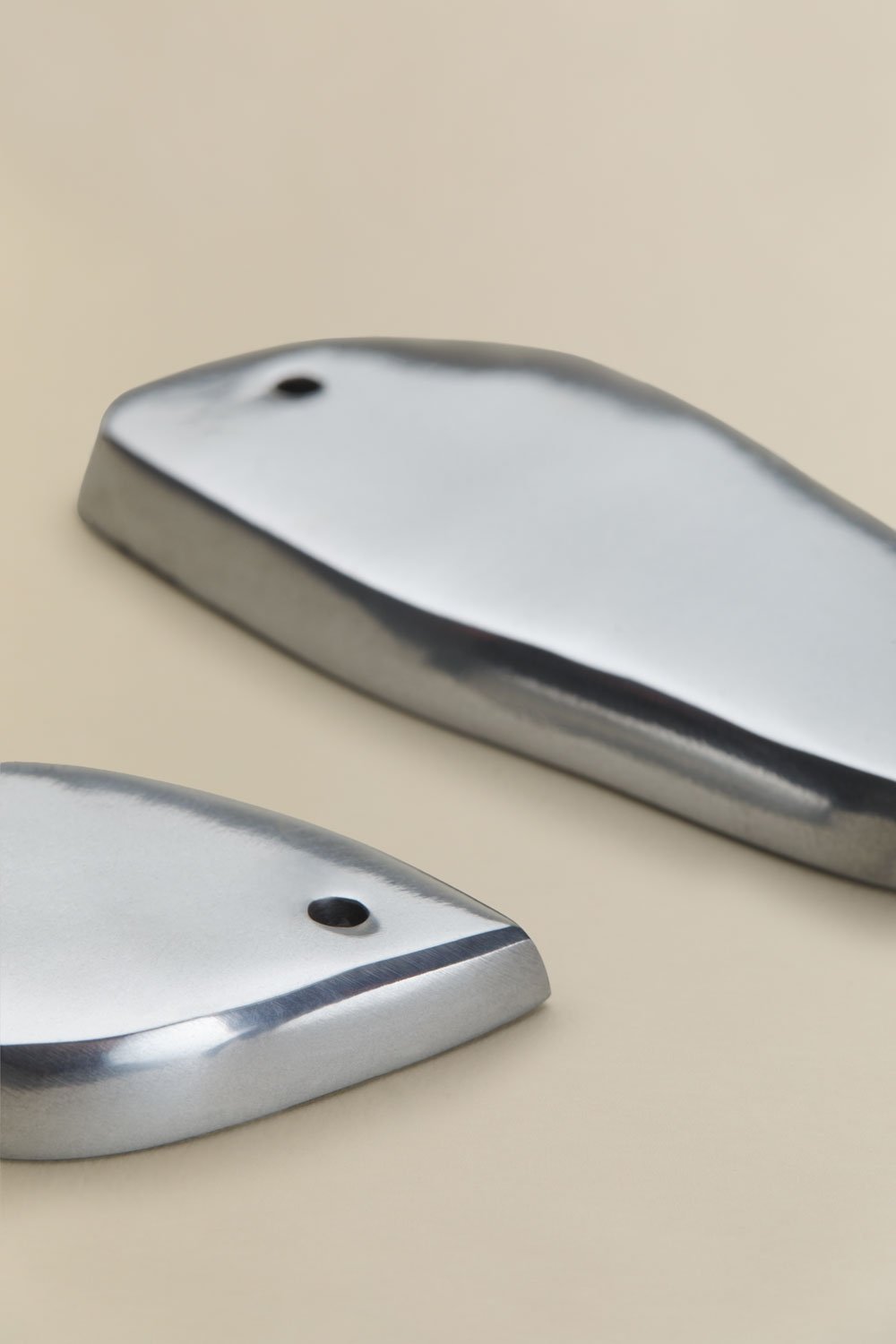 Set of 2 aluminum incense burners Veylen, gallery image 5