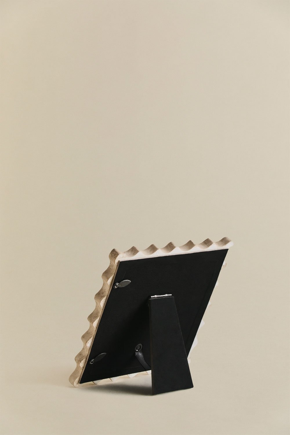 Aiseko resin photo frame, gallery image 5