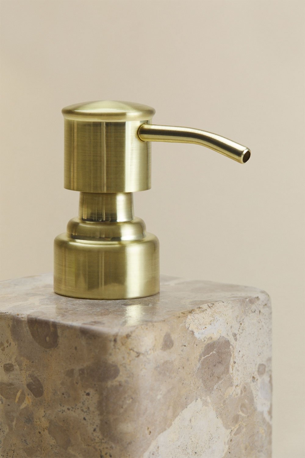 Lyrda marble soap dispenser, gallery image 4