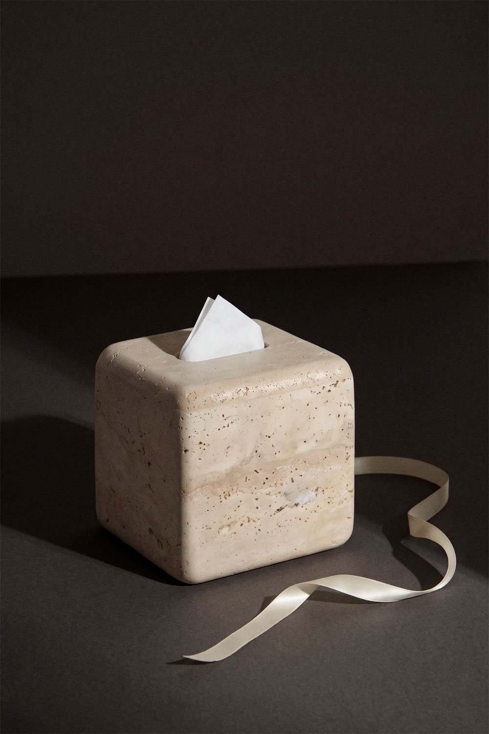 Lioro travertine tissue box, gallery image 1