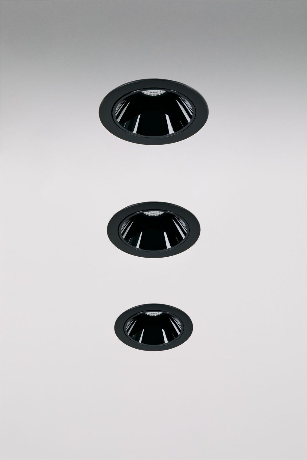 Pack of 3 recessed LED downlights with Ø8 cm aluminum frames and progressive on/off Luisiana, imagen de galeria 1
