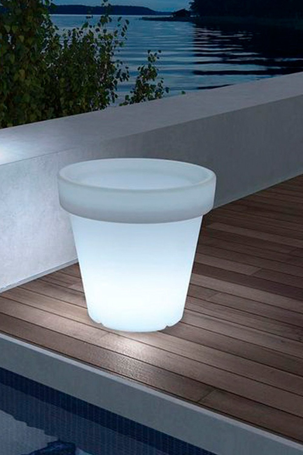 Outdoor Led Planter Eroh, gallery image 1
