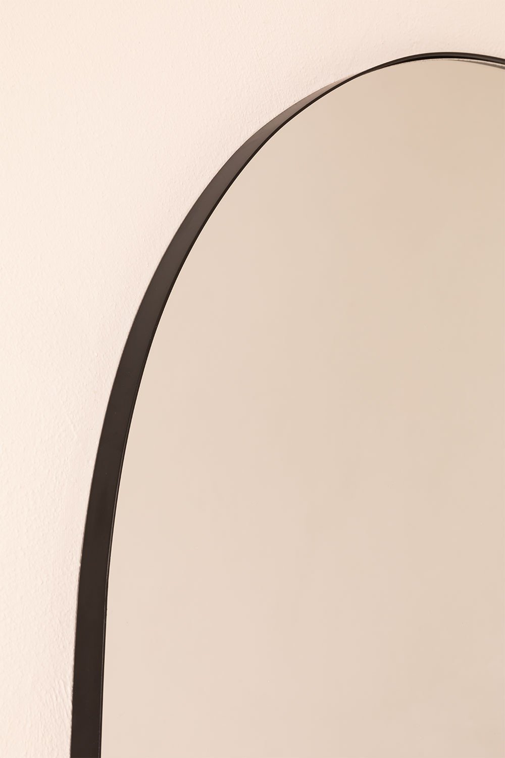 Metal Wall Mirror (120 x 77 cm) Ingrid, gallery image 4