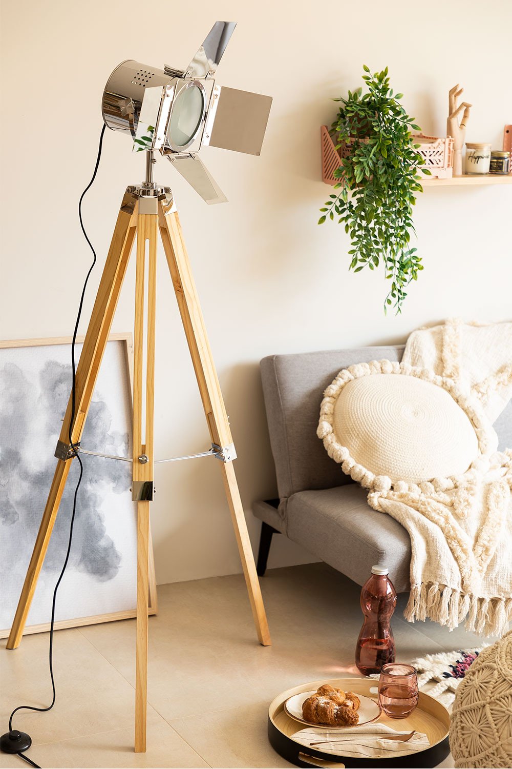 Metallic Dimmable Tripod Floor Lamp Cinne , gallery image 1