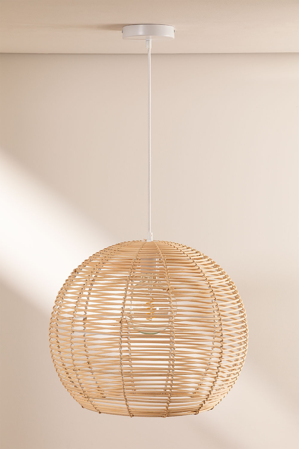 Round wicker on sale pendant light